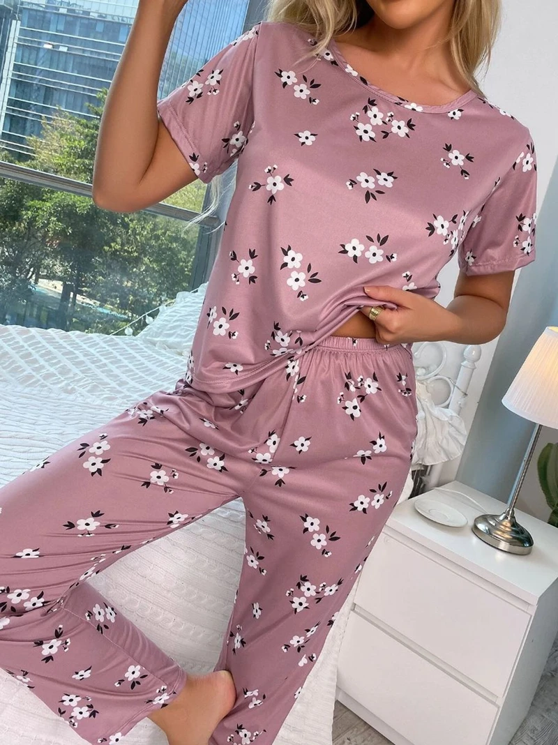 

Elegant Floral Print 2Pcs Set Smooth Satin Short-Sleeve Top And Long Pants Cool Relaxed Fit Women's Cozy Sleepwear Loungewear