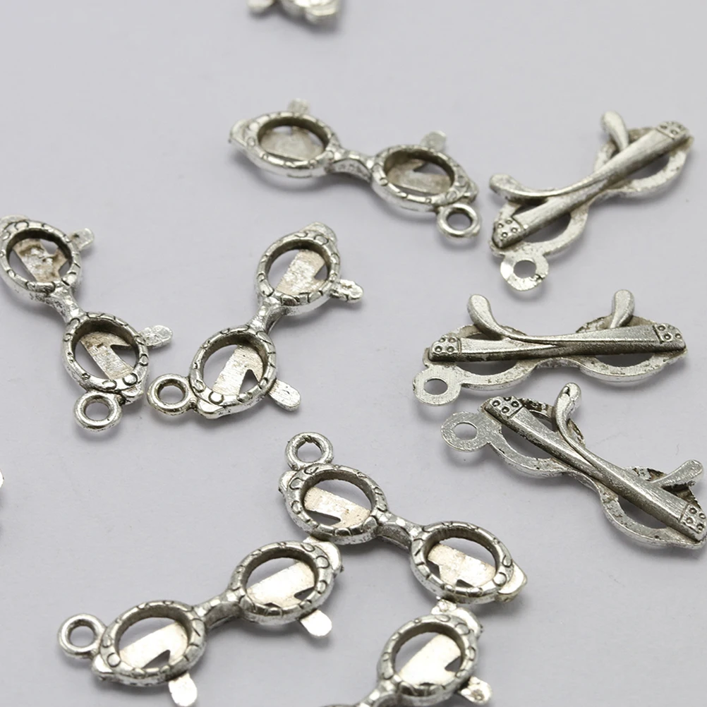 

20pcs Eyeglasses Pendant Silver Alloy DIY Charm Necklace Making Pendants Bracelet Earrings Accessories Jewelry Project