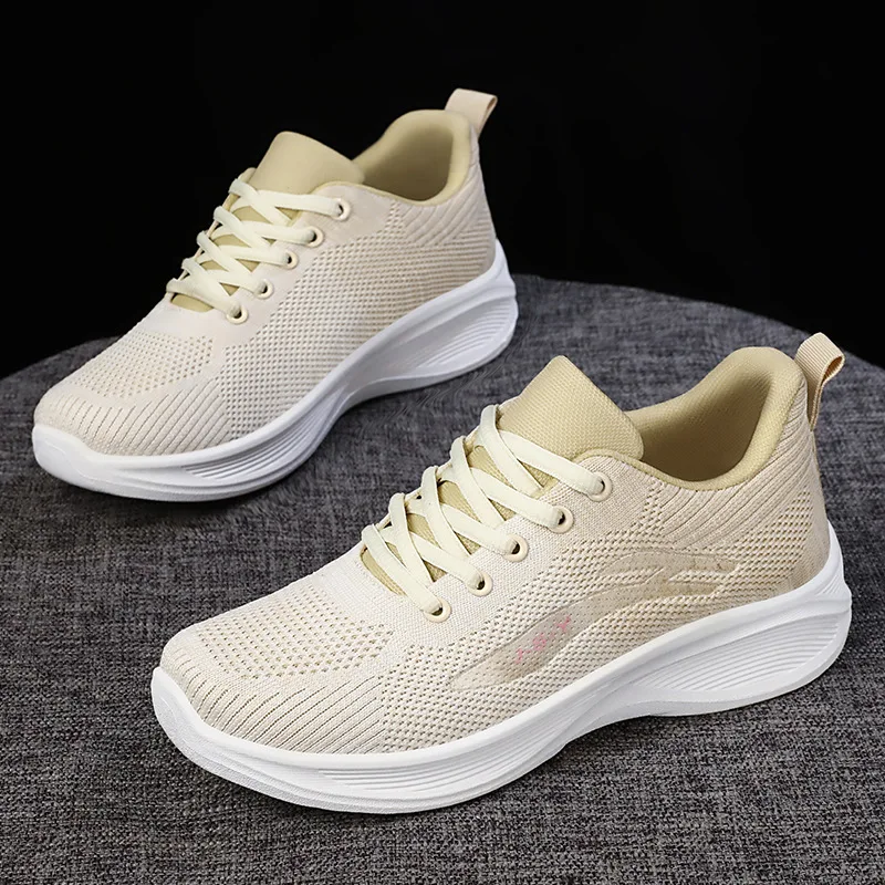 Spring New Women's Flying Weave Mesh Sport Casual Lightweight Soft Sole Running Shoes