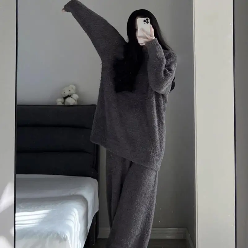 

Winter Women's Pajama Set Wearable As Outerwear Nightwear New Keep Warm Coral Fleece Sleepwear Minimalist Fleece-Lined Homewear