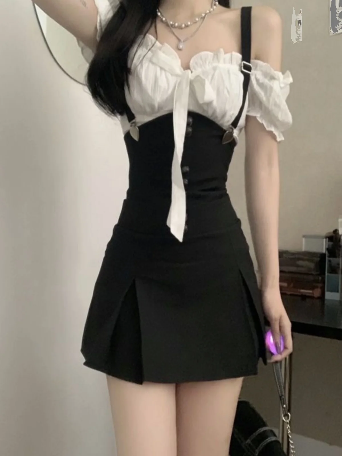 

Sweet Cool Spicy Girl Academy Sle Комплект из двух предметов с поясом на одно плечо Женский летний дизайн Bubble Sve irt + комбинезон