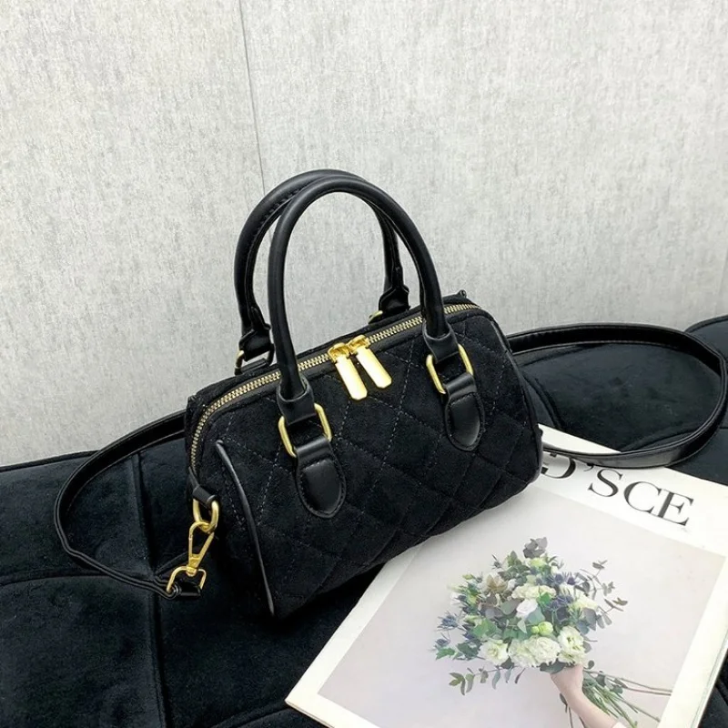 

Vintage Style Hiking Pack For Ladies In Leather For A Chic And Practical Backpack Alternative