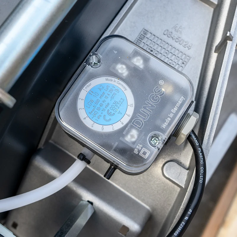 

LGW 50 A2 Реле давления Детали котла и запасные части горелки