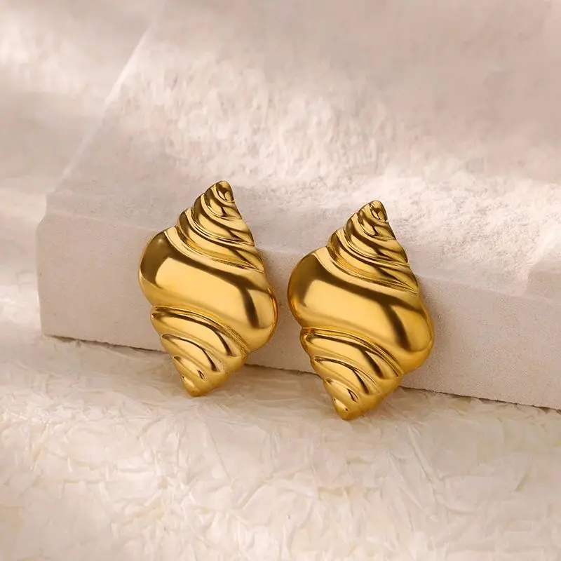 Hydraulic Conch Stud Earrings for Women Stainless Steel Gold Color Wedding Aesthetic Earring Jewelry Accessories Christmas Gift