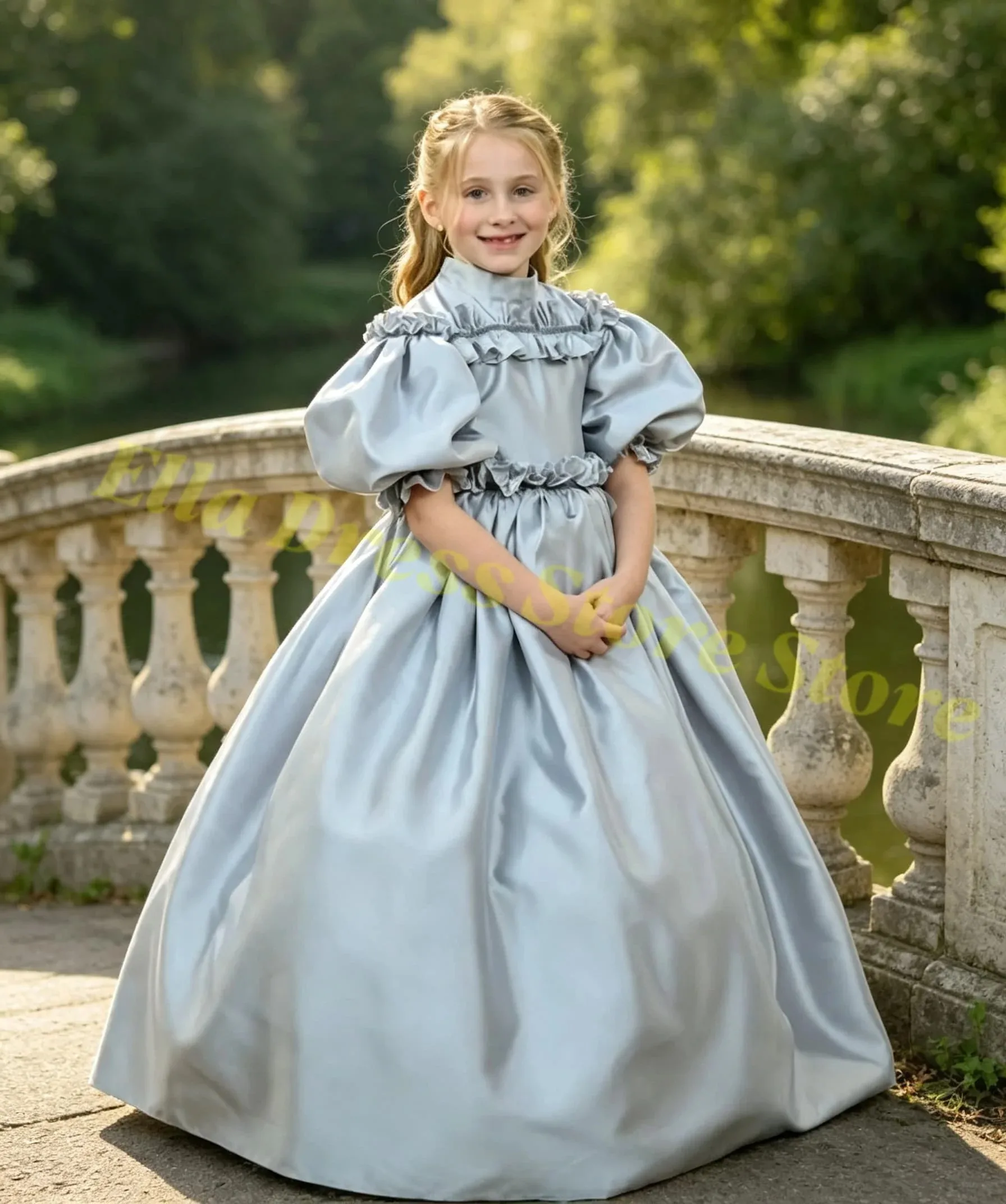 Großhandel Blumenmädchenkleid aus Satin, Plissiertes Flauschiges Mädchenkleid, Hochzeitskleider Geeignet für Brautjungfern, Geburtstagsfeiern, Anpassung Möglich – Detail 1