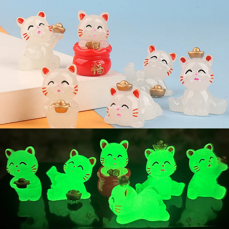 

Mini Luminous Lucky Cat Ornament Cartoon Fortune Kitty Micro Landscape Decoration Dollhouse Miniature Toy