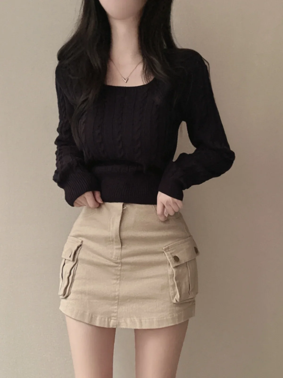 Sweter putar Wanita Korea Sle musim gugur pinggang pendek desain peramping rajutan baris tunggal kancing persegi kerah dasar Q59
