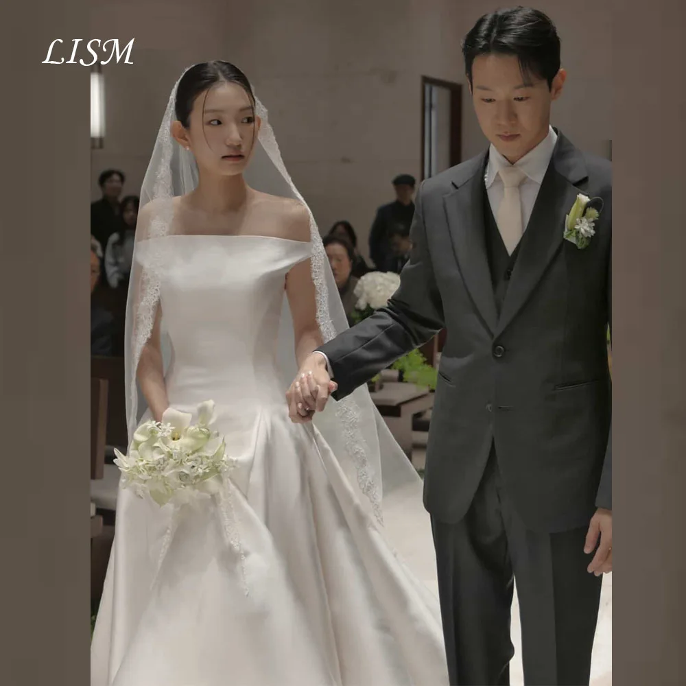 

LISM Off Shoulder Simple A-Line Korea Wedding Dresses Photo Shoot Silk Satin Elegant Bridal Gowns 웨딩드레스 Customized Corsets