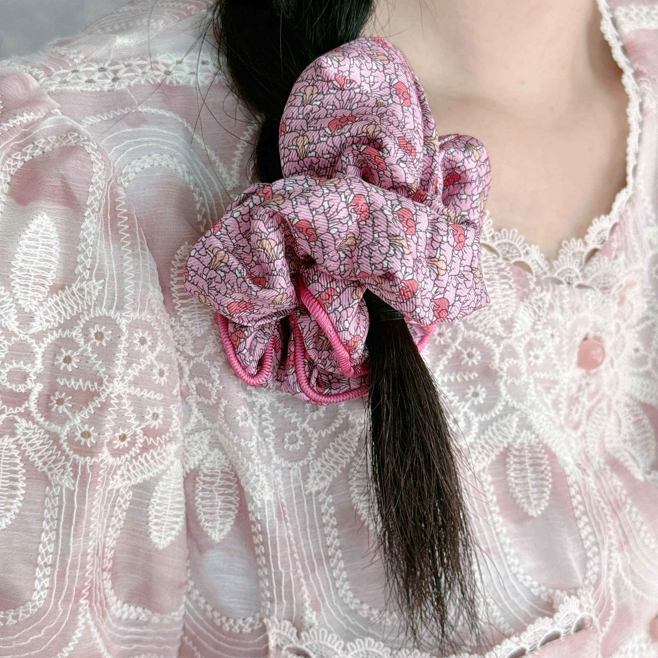 الفاخرة الوردي والأرجواني الحرير الحقيقي الشعر Scrunchie النساء الشعر شريط مرن موضة الشعر ذيل حصان حامل الأمعاء الغليظة الشعر التعادل