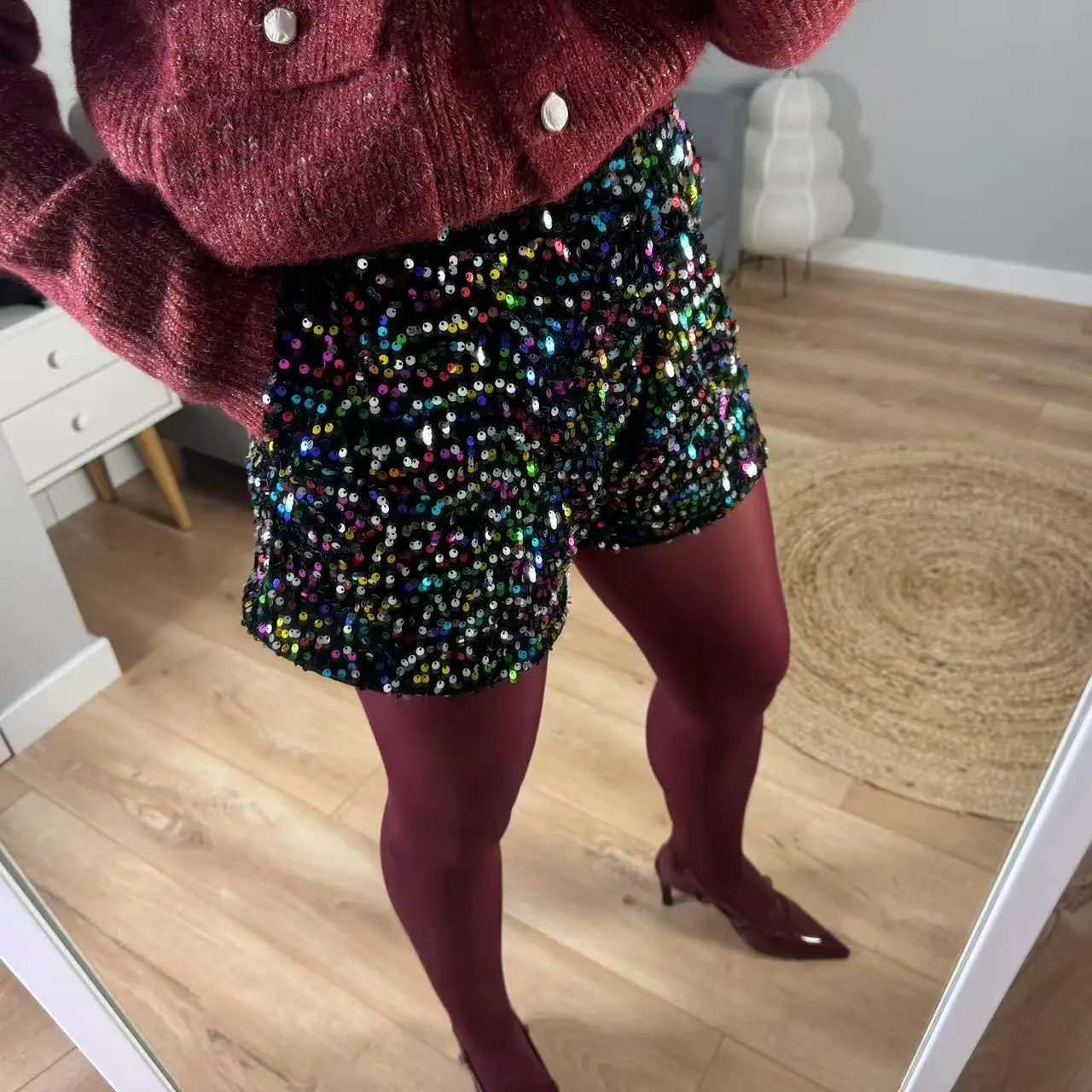 유럽과 미국 스타일의 스팽글 반바지 스웨이드 네일 수 놓은 스팽글 캐주얼 바지 Hot Girls 2025 여성용 반바지