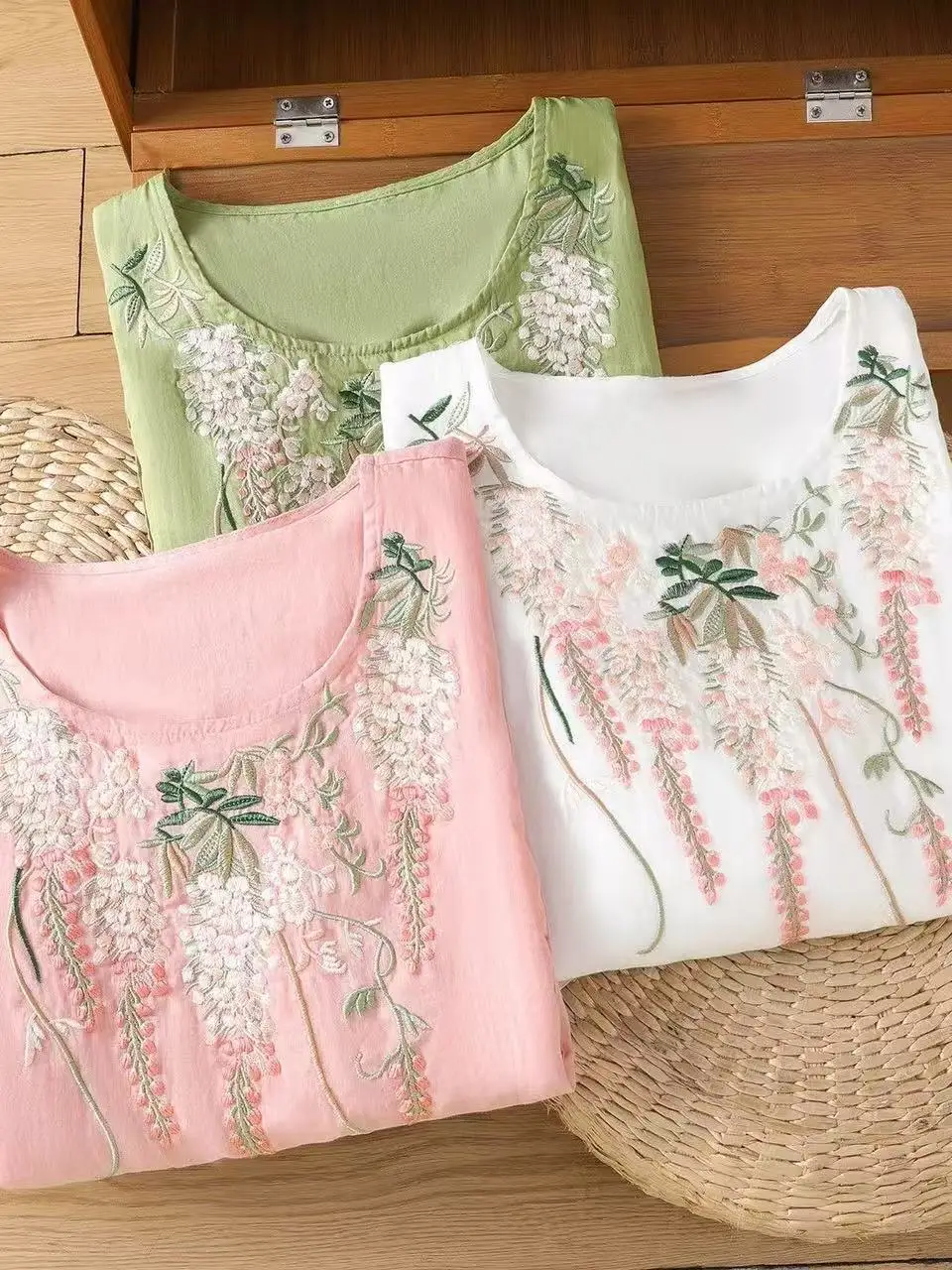Retro round Neck Cotton Linen Embroidered Shirt Women's Loose Elegant Atmosphere Five Sleeve Tops Casual Style Summer New