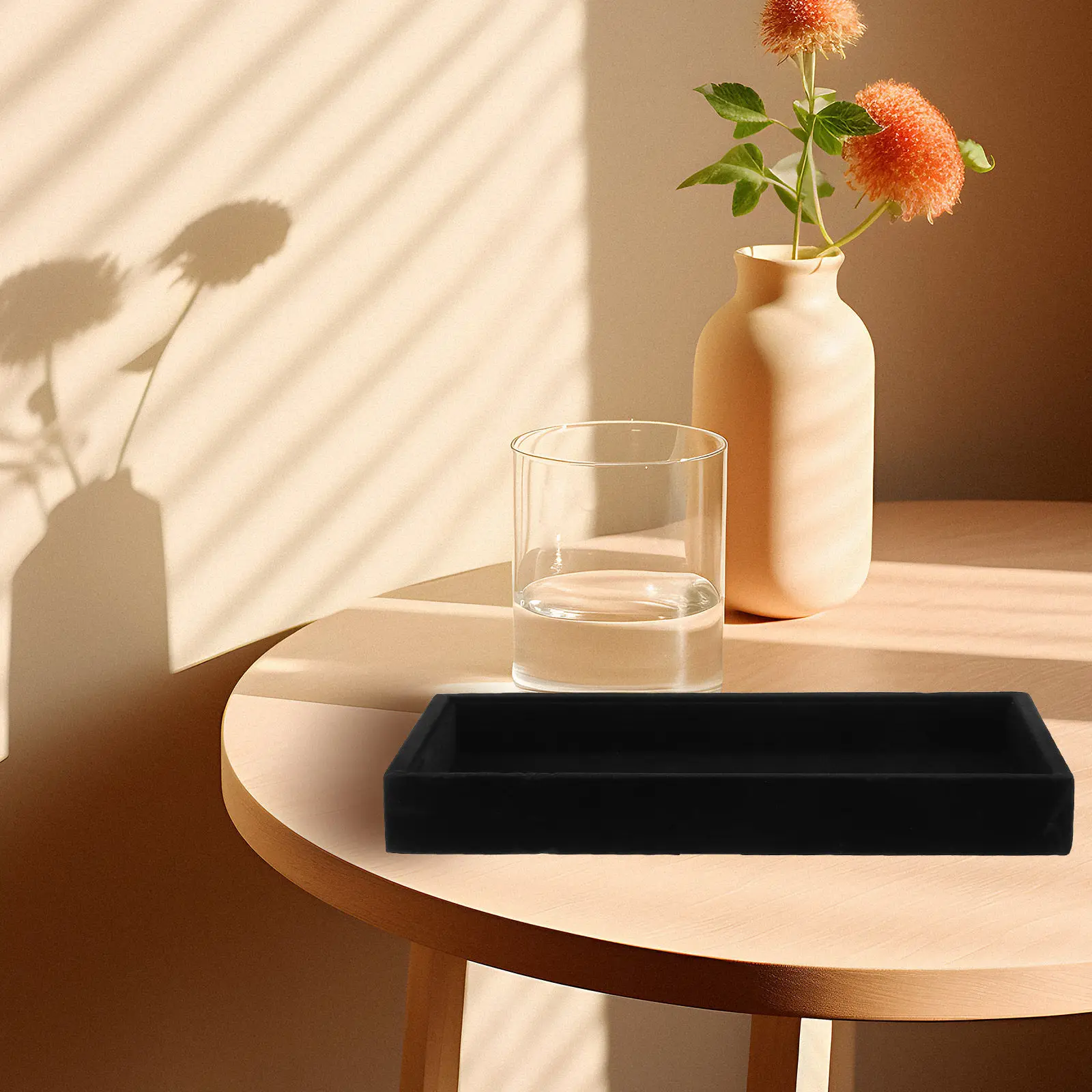 

Подставка для украшений: штабелируемый лоток с плоским дизайном для серег, колец, ожерелий, браслетов, подвесок. Органайзер для хранения. Для ювелирных магазинов.