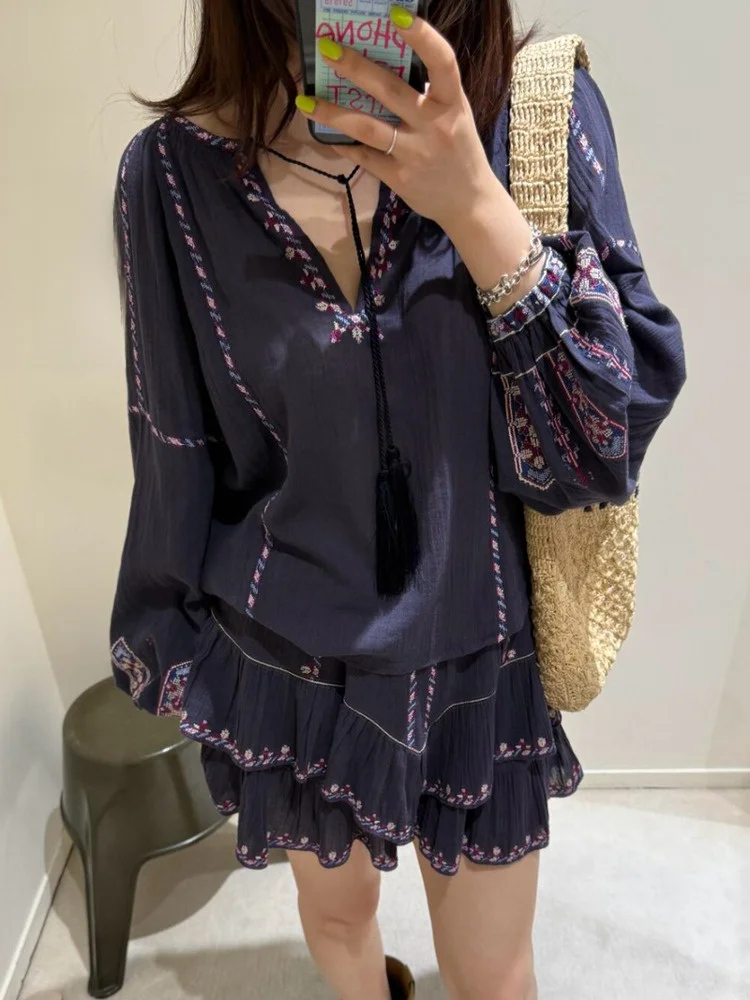 

Комплект из двух предметов: рубашка с длинными рукавами и вышивкой в богемном стиле, шорты, женский модный костюм из хлопка с V-образным вырезом, весна-лето