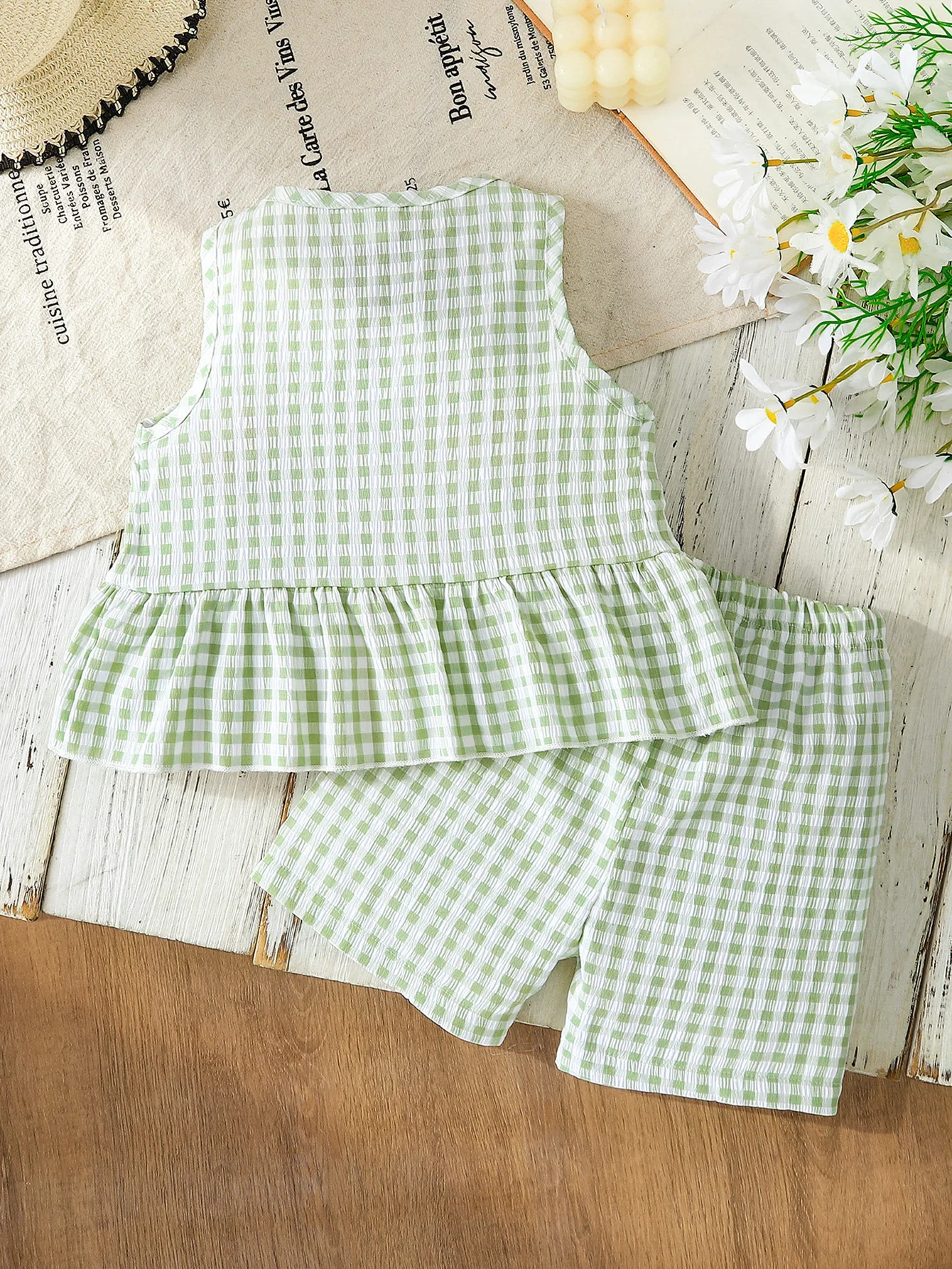 2-teiliges Sommer-Set für Mädchen mit grünem Gingham-Rüschenmuster, ärmelloses Oberteil + Shorts, süßer, lässiger Stil, Alltags-/Outdoor-Bekleidung, 1–6 Jahre, atmungsaktiv – Detail 3
