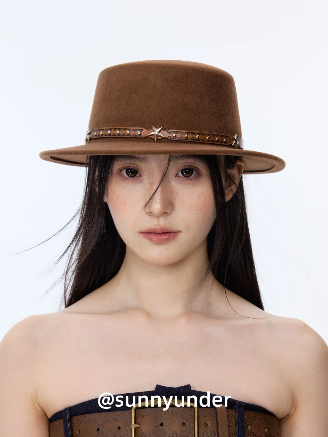 stylish-star-belt-decorated-woolen-felt-flat-top-hat-women's-autumn-winter-vintage-bowler-hat-trendy-adjustable-band-hat