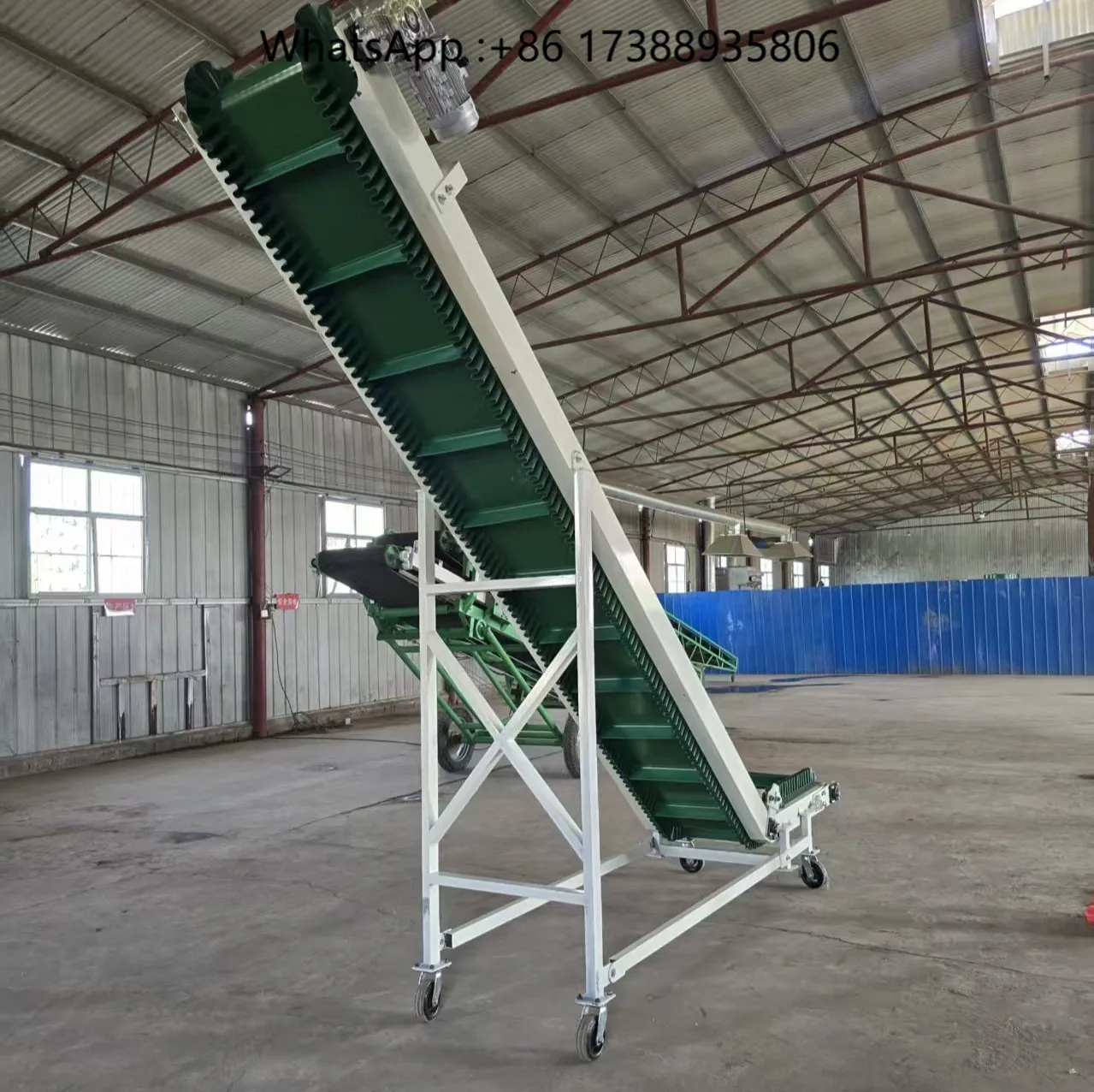 Mobile lift belt conveyor, mining high-angle belt feeder, coal and sand climbing conveyor