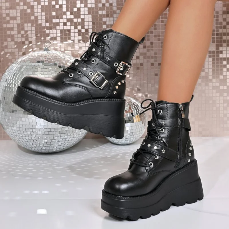 

2025 Winter New Chunky Heel PU Leather Short Boots–Round Toe Lace-Up with Zipper, Motorcycle-Inspired Edgy Academic Style boots