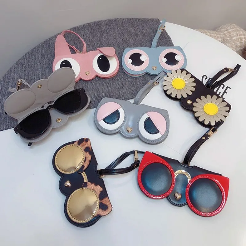

1PC PU Sunglasses Bag Portable Eyeglass Case Sunglasses Protection Cover Cute Eyeglass Clip Simple Travel Eyeglass Bag