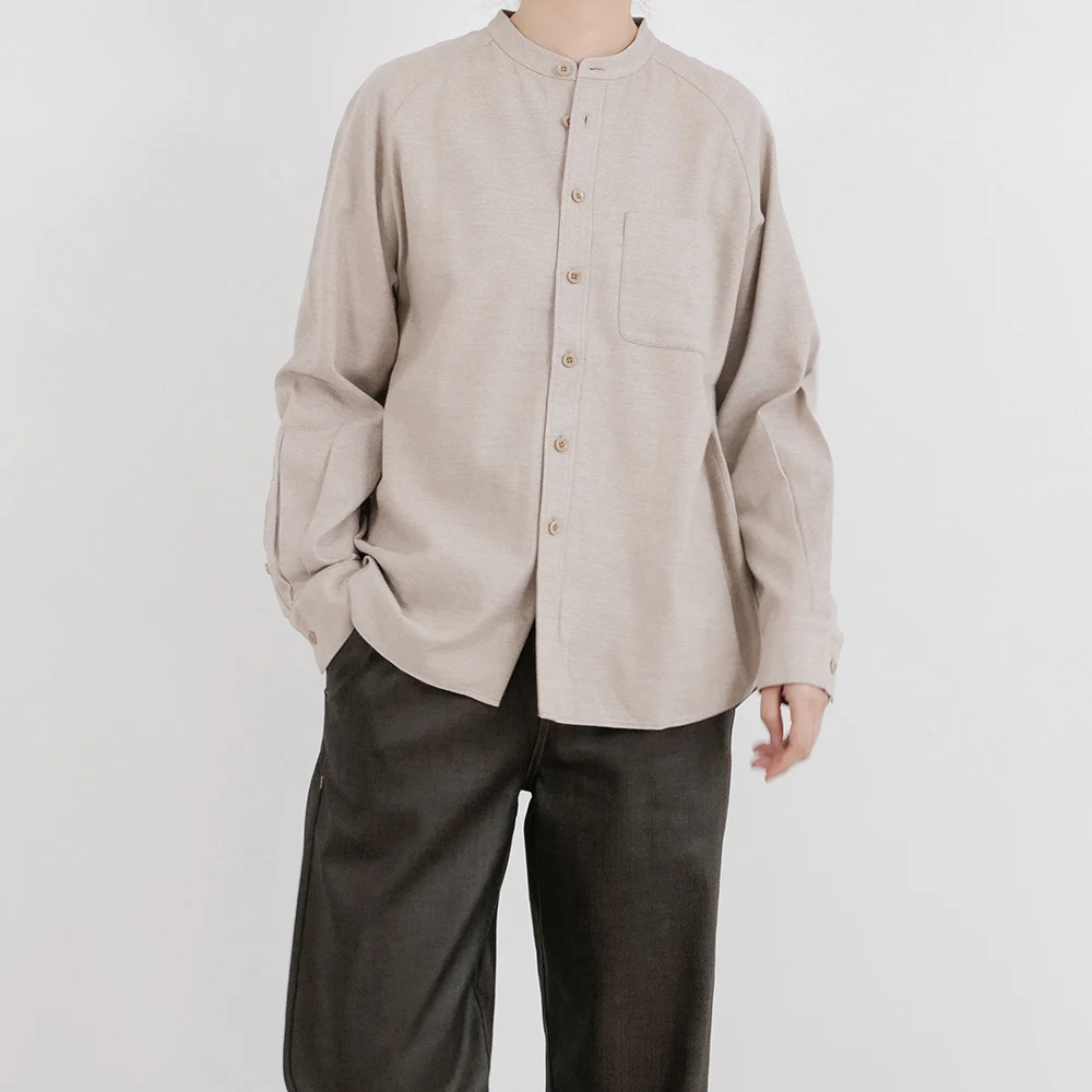 

Базовая женская модная блузка из чистого хлопкового фланеля с круглым вырезом и вставками на плечах, с узором «Белый перец», авторский дизайн