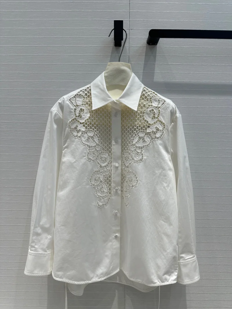 

Ladies' style shirt, fashionable and exquisite, loose and slimming, water-soluble embroidery hollow out long sleeved top, shirt