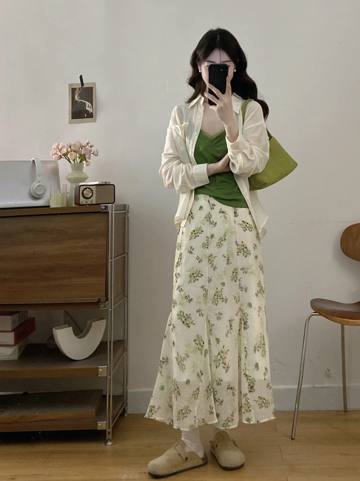 

plus Size Women's Summer Vacation Style Sunscreen Strap Vest High Waist Floral Chiffon Halter Skirt Fashionable Three-Piece Set