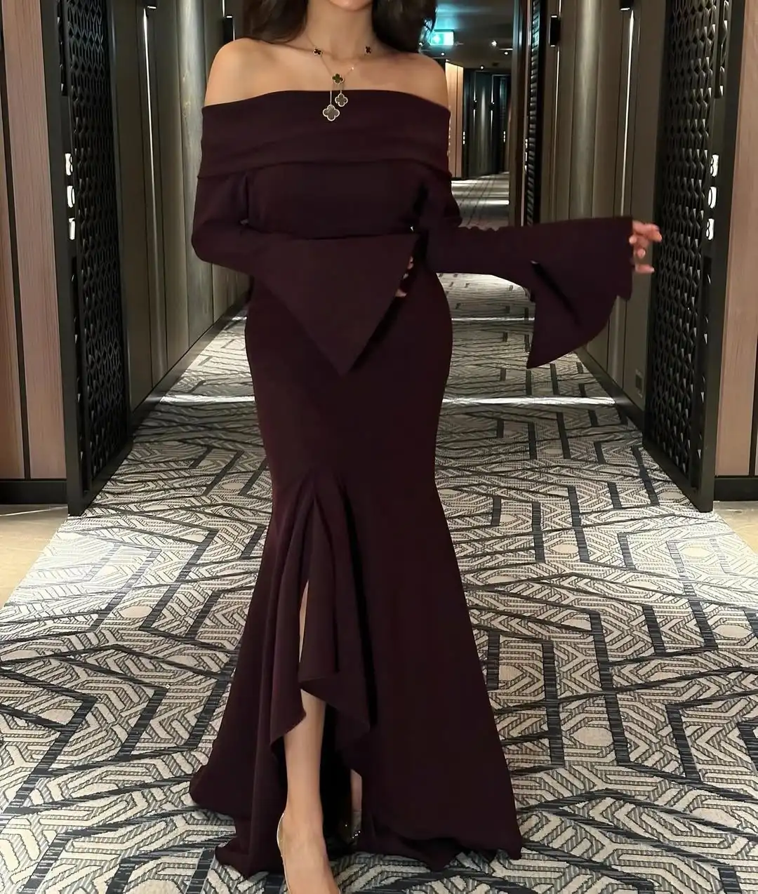 

Customized Mermaid Long Sleeves Prom Dresses Off The Shoulder Pleated Floor Length Formal Occasion Dress Evening Dresses
