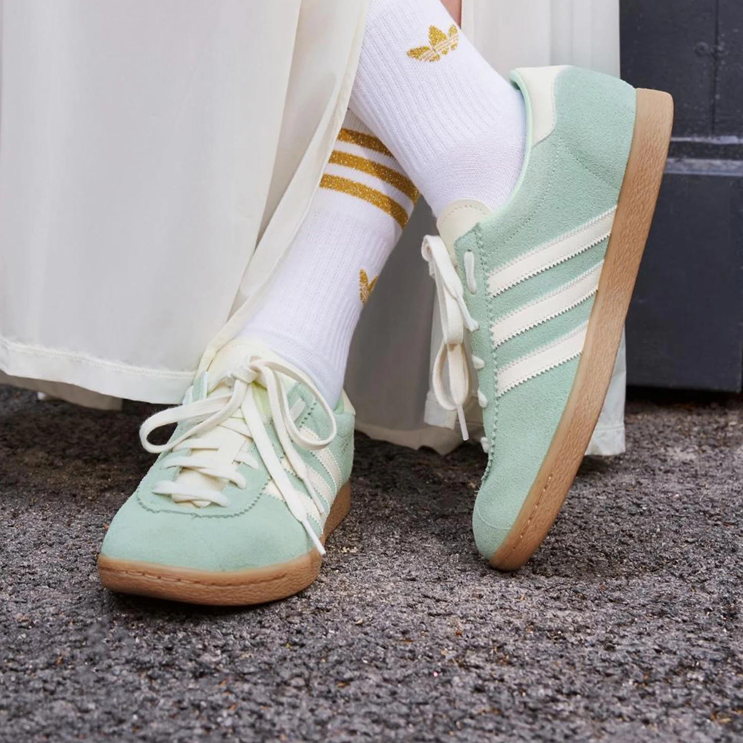 Adidas genuine clover men's and women's lightweight breathable retro casual board shoes JR9550