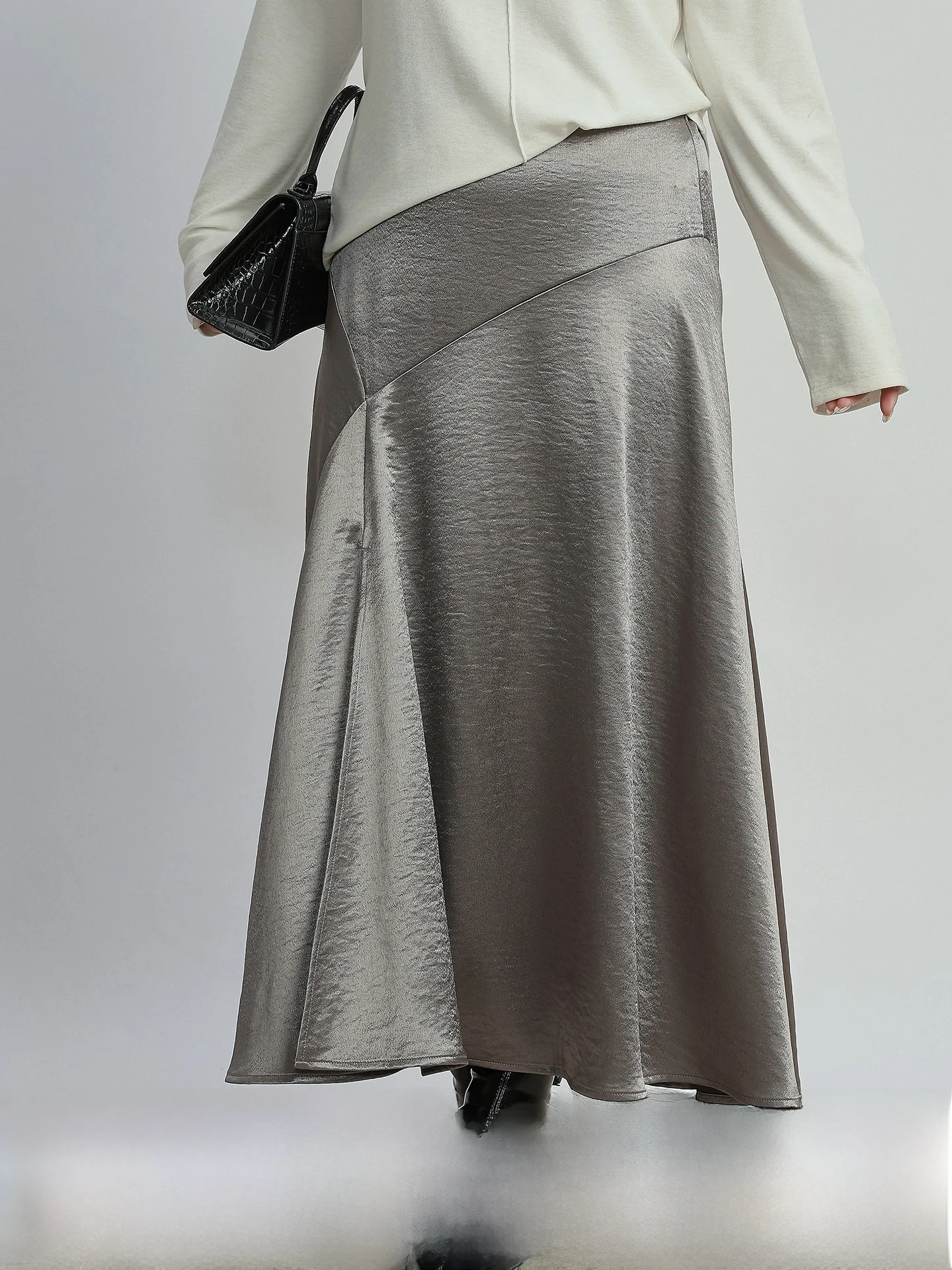 

Женская асимметричная атласная юбка с высокой талией и разрезом больших размеров, весна 2026, модная повседневная юбка А-силуэта для всех типов фигуры