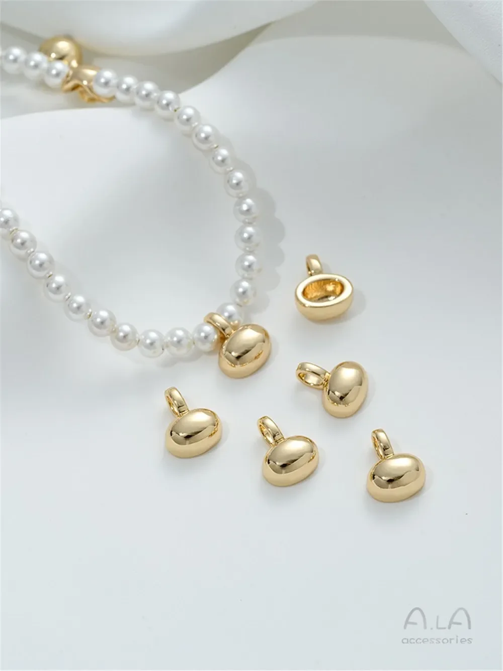 Clip ovalado chapado en oro de 14K, cadena de gotas de agua, colgante con agujero, hebilla colgante semicircular, accesorio de joyería hecho a mano DIY