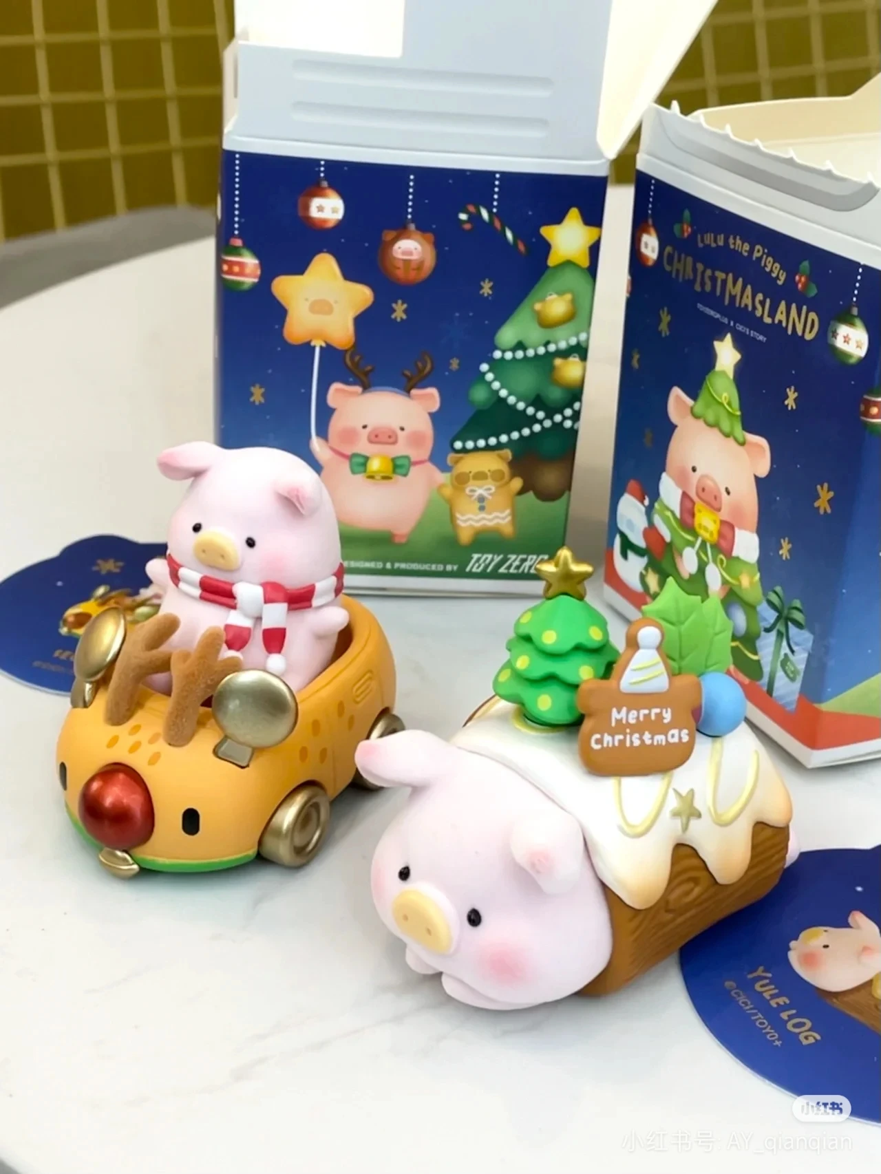 Lulu the piggy natal terra série caixa cega bonito lulu piggy figura de ação caixa mistério kawaii porco anime boneca saco surpresa brinquedos