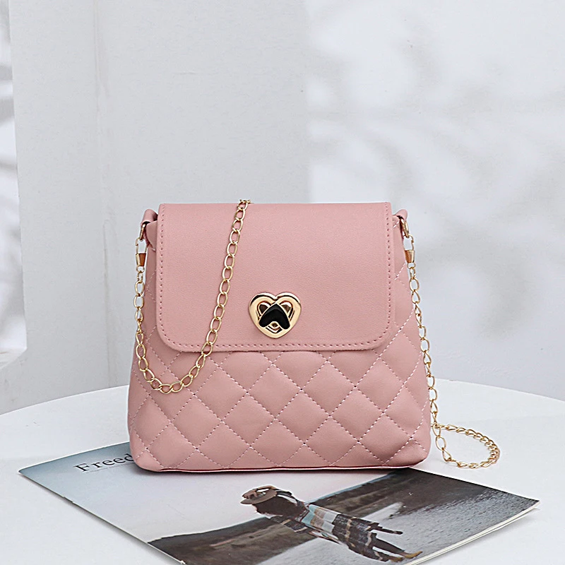 Fashion Vintage Heart Shaped Lock Buckle Single Shoulder Small Square Bag With Diamond Pattern Embroidered Chain Crossbody Bag