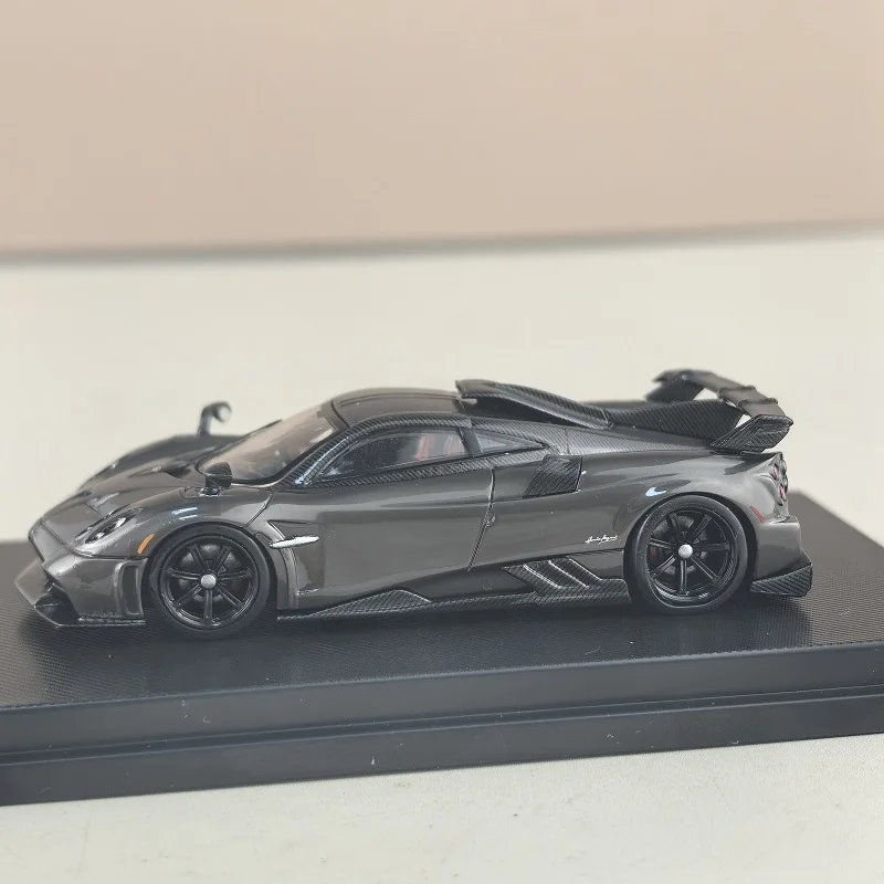 Diecast 1:64 Scale Pagani Imola V12 Supercar Car Model Collectible Toy Gift Souvenir Display Ornament