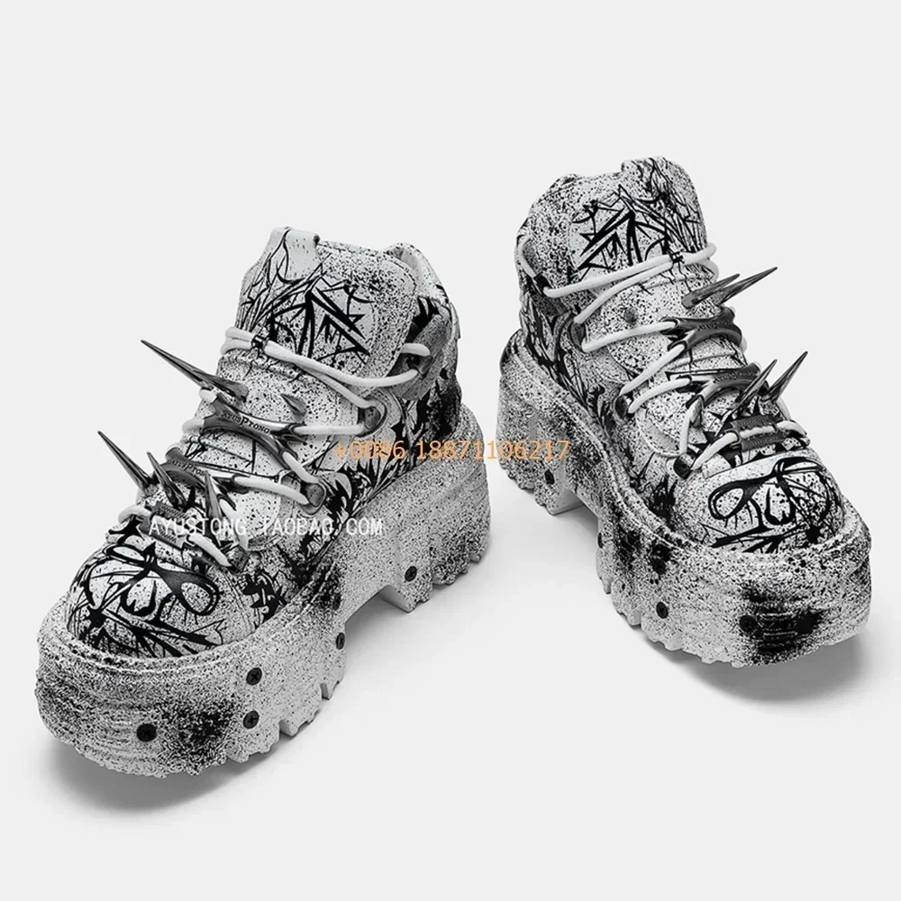 

2024 New Metal Rivet Graffiti Boots Thick Sole Round Fashion 35-45 Lace-Up Dad Shoes Street Punk Rock Street Sports Casual Pumps