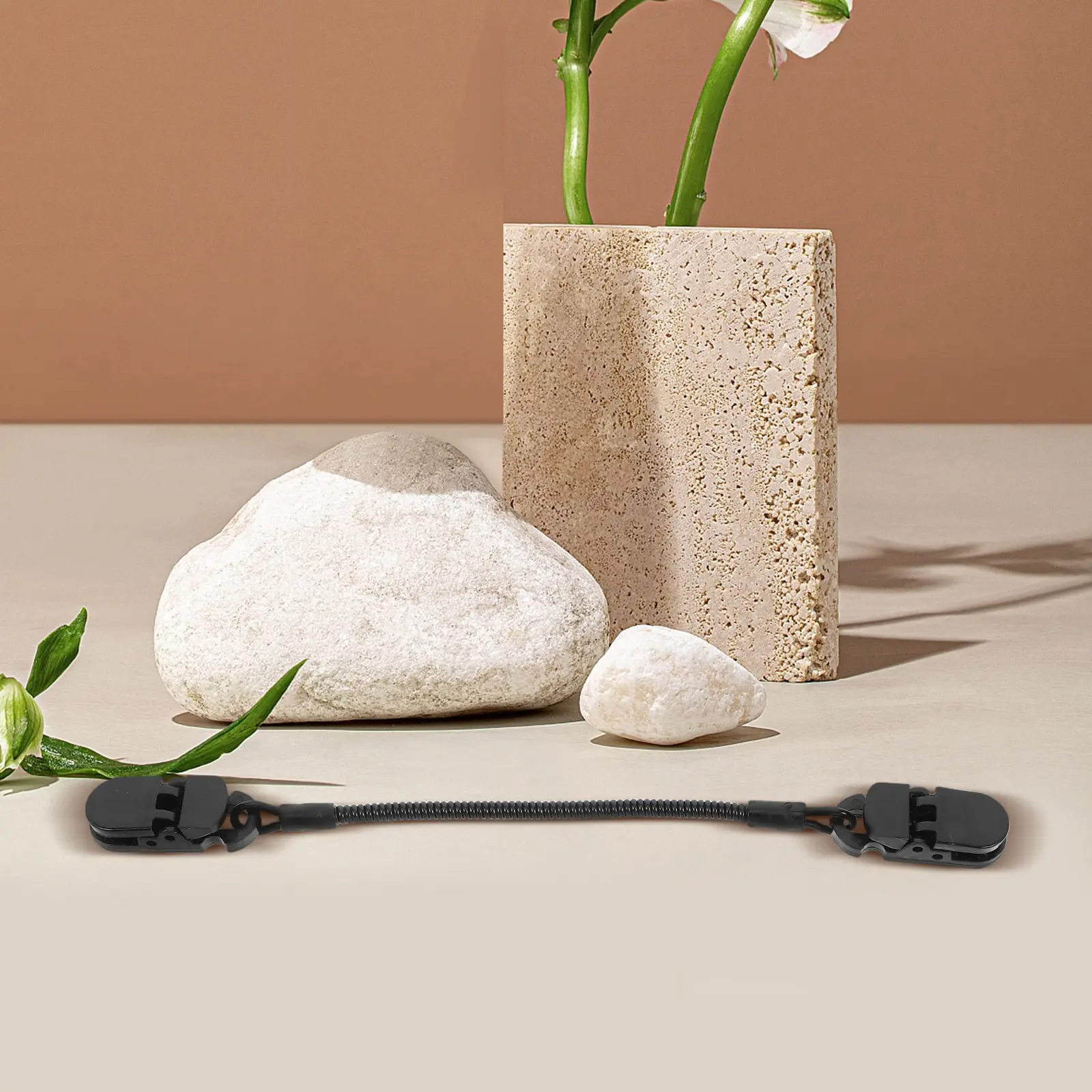 

Набор из 9 фиксаторов для кепок: ветрозащитный ремешок для шляпы с регулируемым эластичным шнуром и спиральным ремешком-шнурком для походов, плавания на лодках, парусного спорта