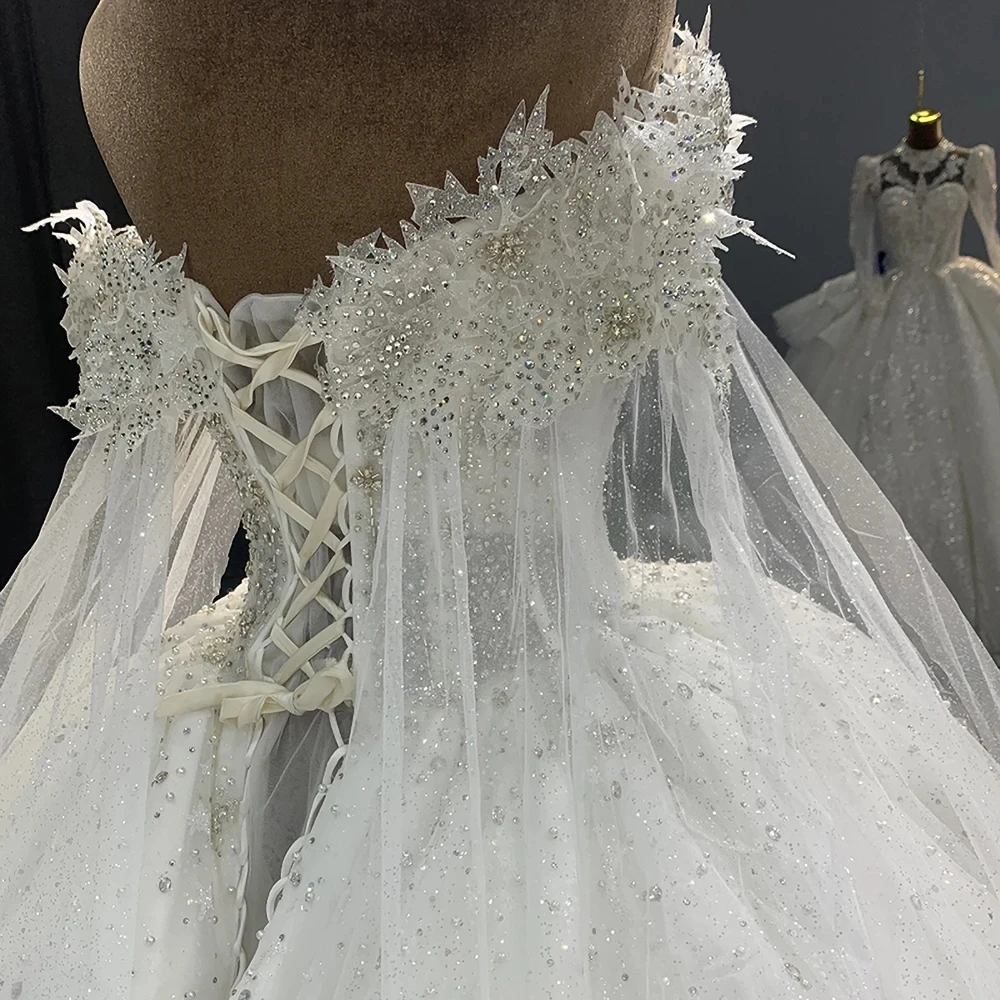 Exquisito vestido de novia blanco de lujo para mujer, vestidos de baile con cuentas de perlas y cuello en V, tren de la capilla, apliques de encaje, 2024