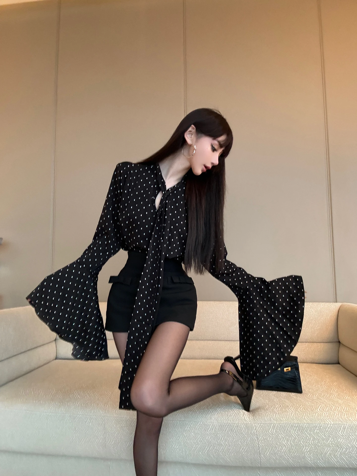 

ChiclyNana Ele Polka Dot White irt with Tie Bell Sve Women's Top Faionable Loose Fit Polyester Long Sve Casual ...