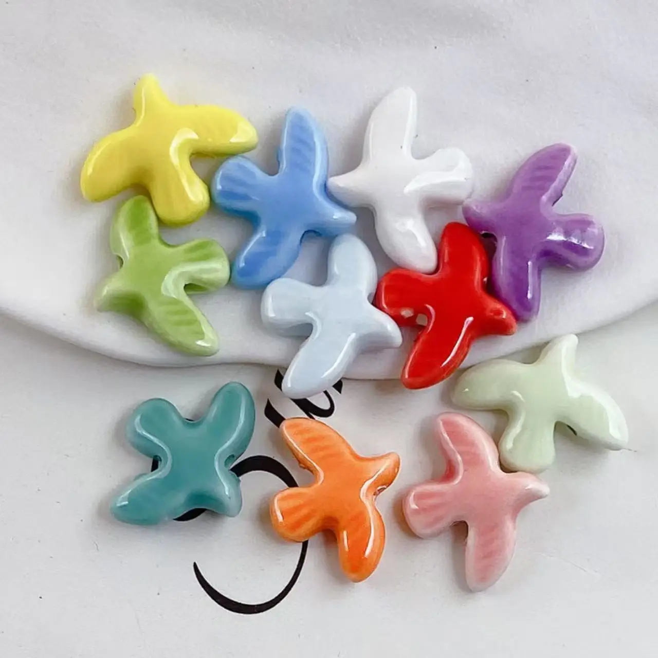 5Pcs 17mm Mini Dove Of Peace Ceramic Beads Are Used For DIY Jewelry Making Bracelets, Earrings, Necklaces Accessories.