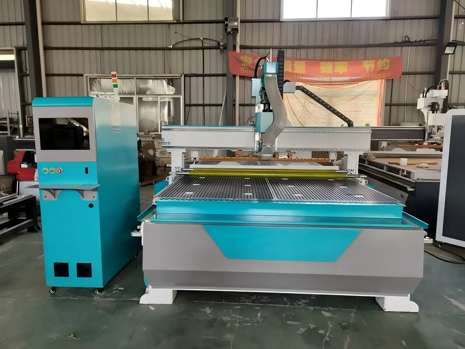 Router CNC 1325 in Offerta Speciale, 3 Assi, per Taglio Legno, Insegne, Lettere, Acrilico, PVC, Alluminio, con Sistema Sottovuoto, Nuovo Modello
