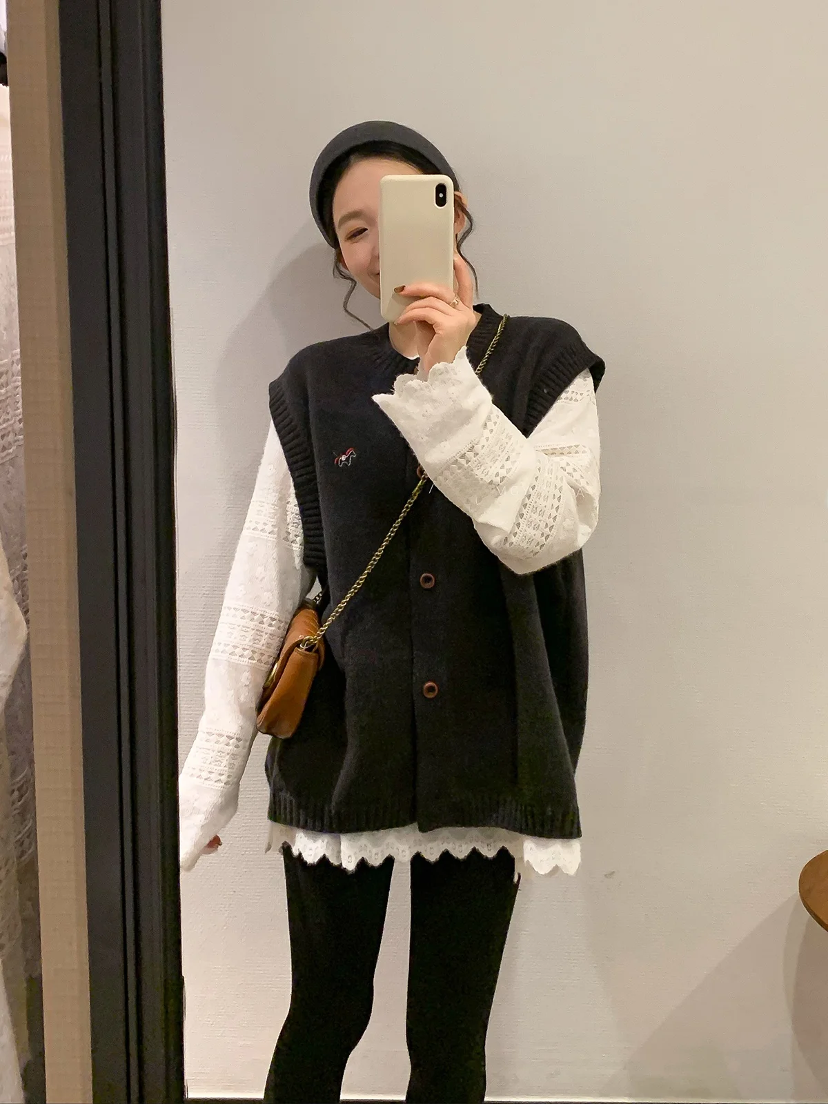 

Thiened Warm Knitted Loose Women's Vest round Ne Love Devil Fi Outerwear Faion Commute Sle Winter New Arrival