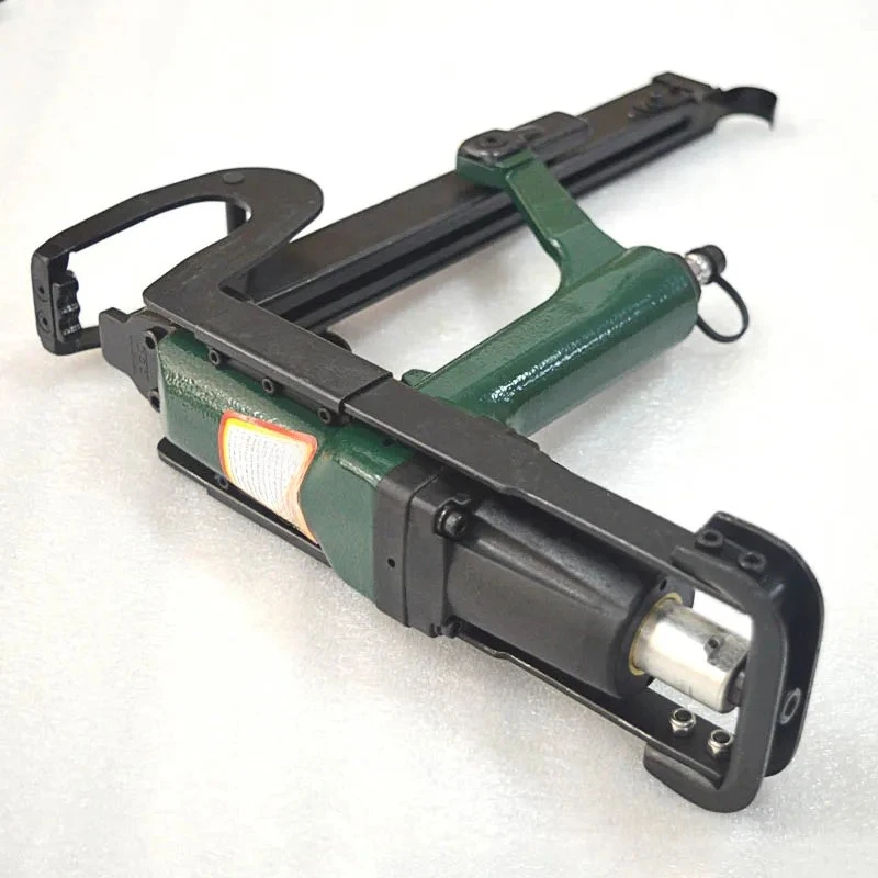 Pneumatic Palm Cushion Gun Can Be Nailed 200pcs Sofa Cushion Fixing Machine Professional Fixed Mattress Cushion Gun 1pc