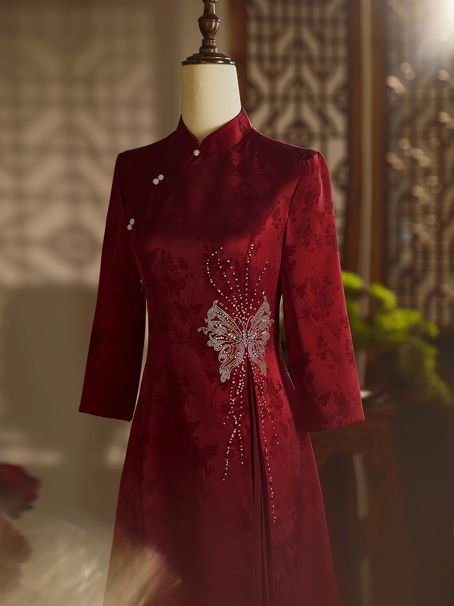 

Элегантное свадебное платье с камнями для мамы, осенне-зимняя новинка, высококачественное, традиционное китайское.