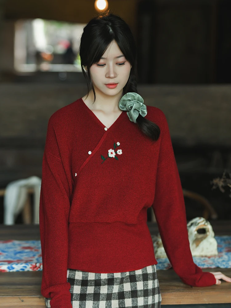 

Свитер Ele V-Ne 23QDM005 с вышивкой белых цветов и красных цветов чайного куста, мягкий шерстяной, с длинными рукавами, свободного кроя, женский трикотаж