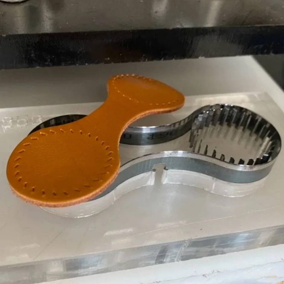 

Álbumes de recortes y estampado para fotos útiles escolares Скрапбукінг і штампування бокорезы