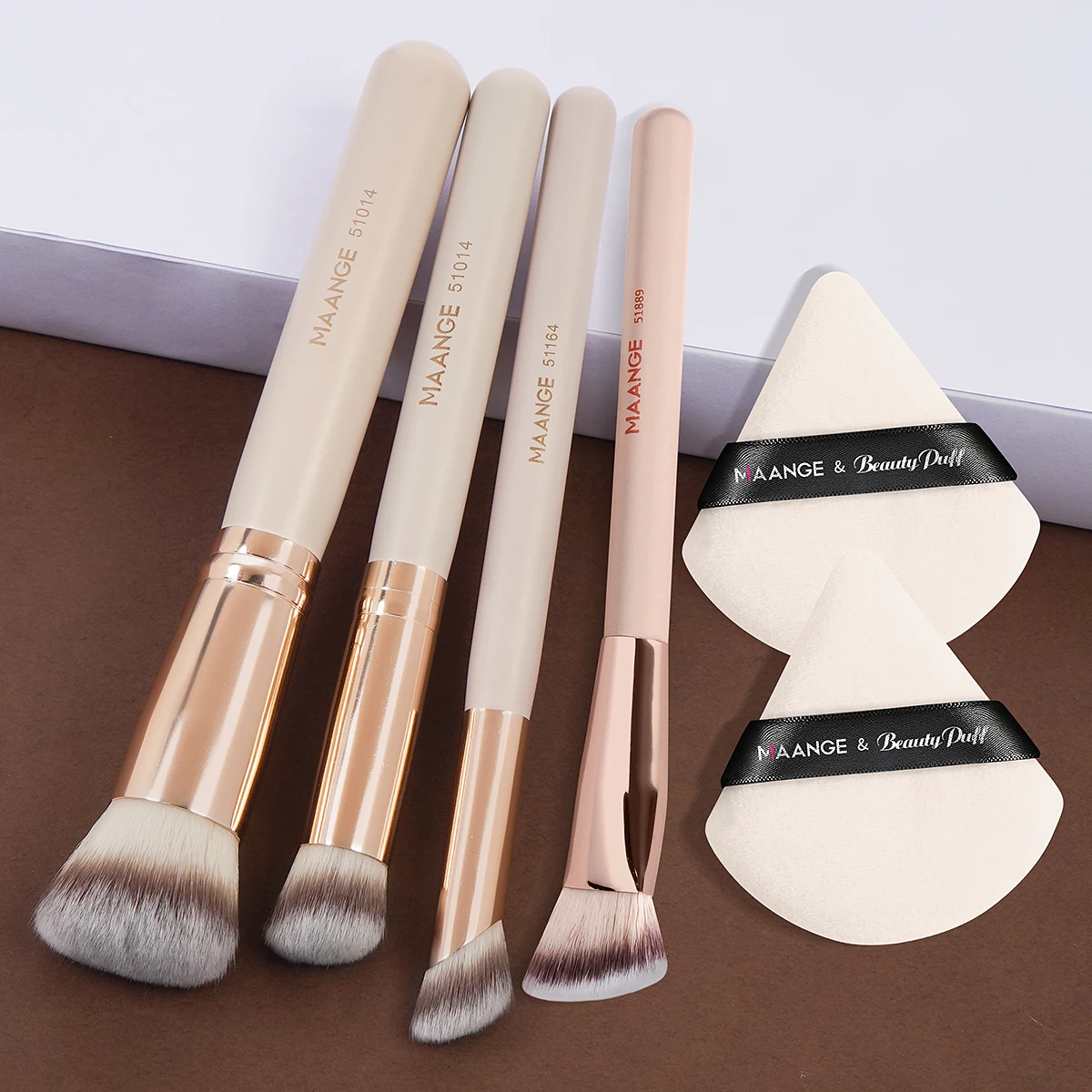 MAANGE 6pcs Makeup Tool Kit with 4pcs Brushes 2pcs Powder Puff Accessories Foundation Eyeshadow Concealer Brushes Makeup Beauty