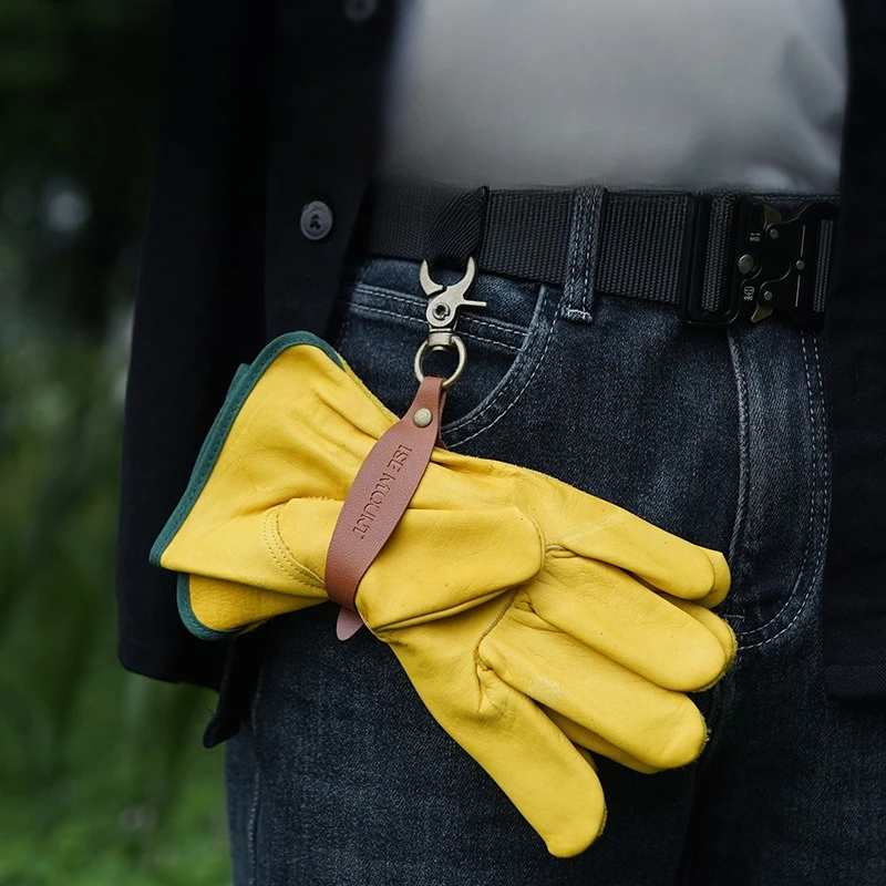 Outdoor Camping Glove Leash Lanyard Adjustable Leather Strap with Metal Buckle Carabiner Clip Portable Anti-Loss Keychain Holder