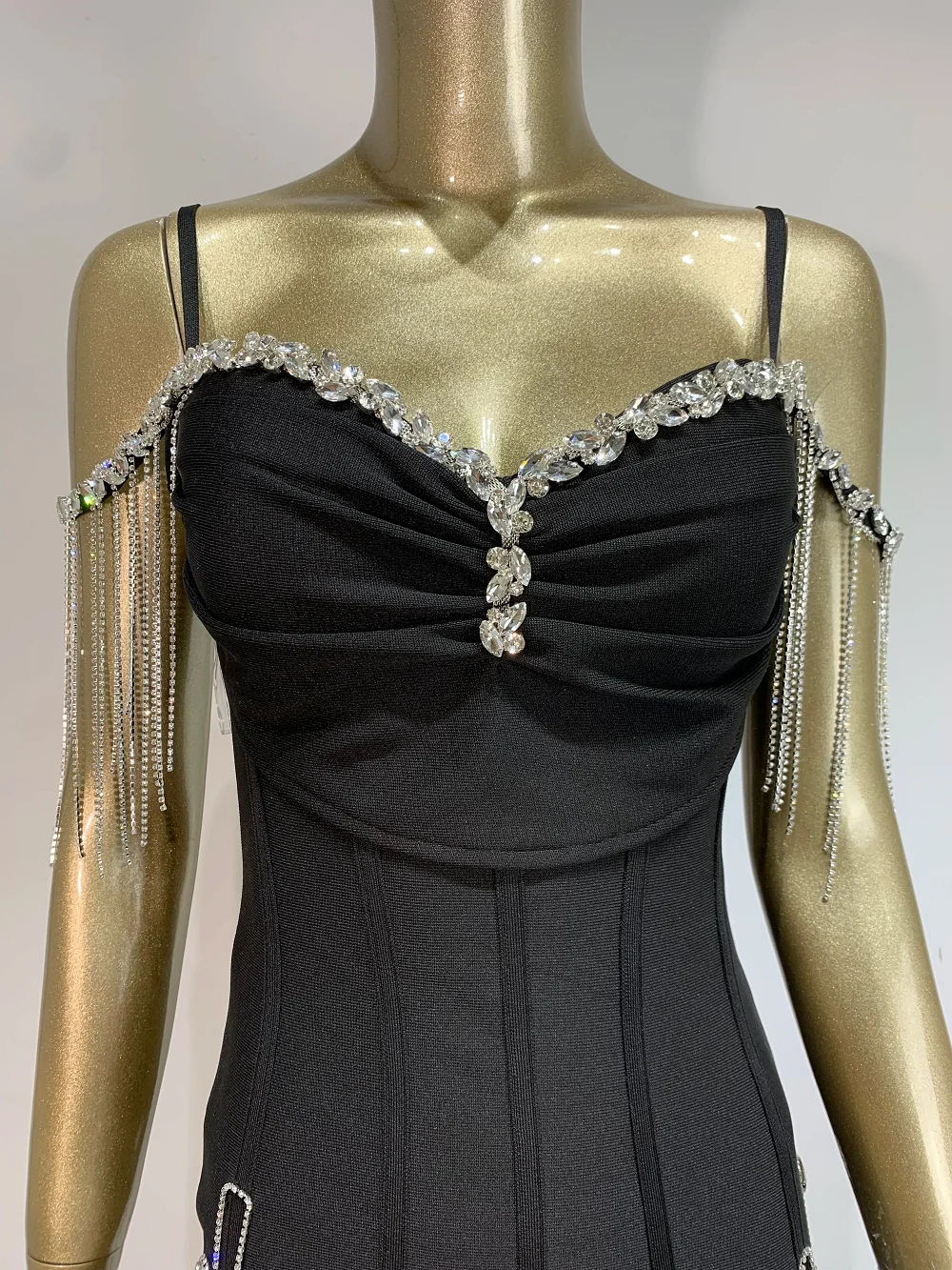 Women Luxury Evening Club Party Dres Sexy Black Spaghetti Strap Crystal Deco Bodycon Mini Short Fringed Bandage Dresses