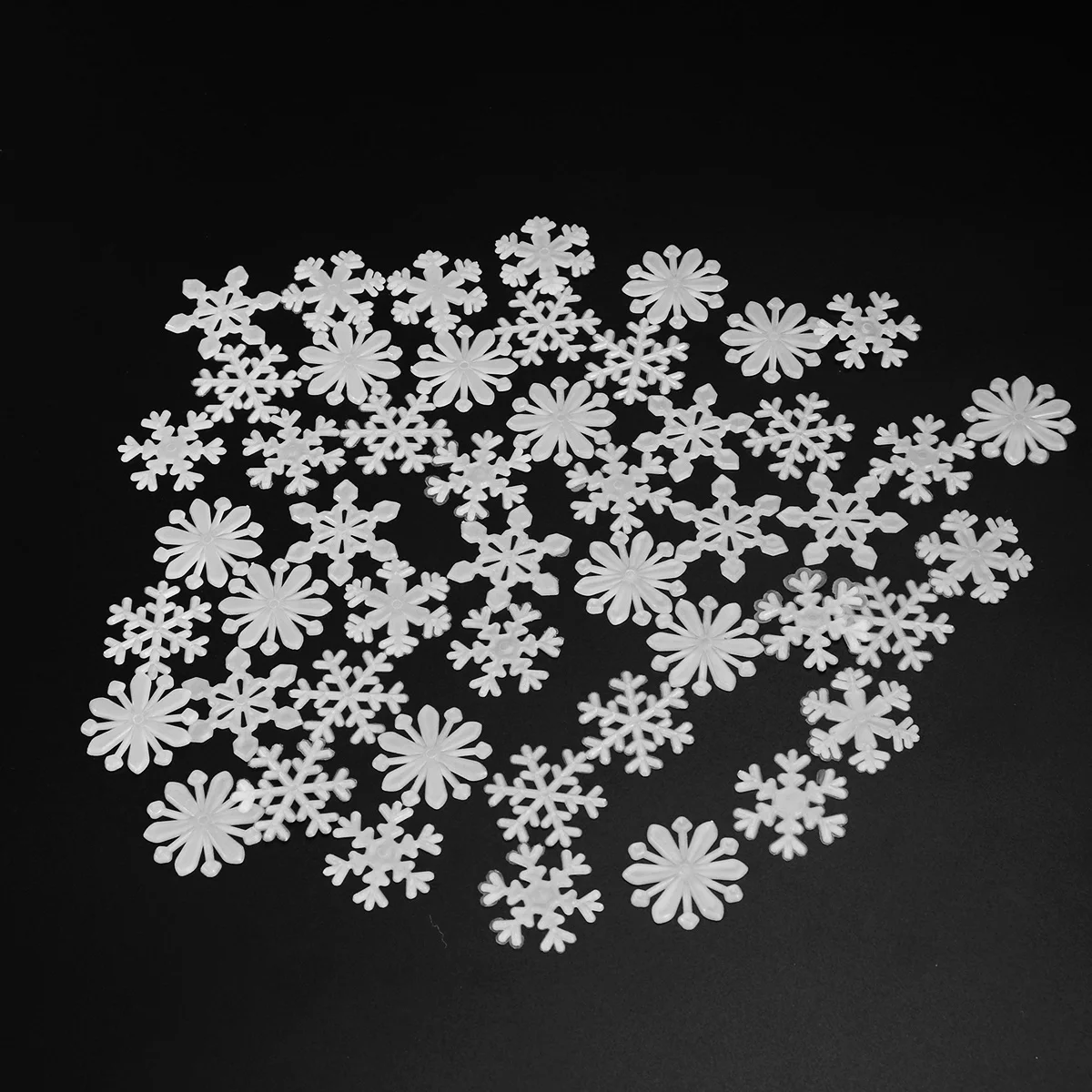 

50Pcs 3D Snowflake Wall Decor Stickers Luminous Interior Clings for Holiday Thanksgiving Christmas Kids Room Home Ambience