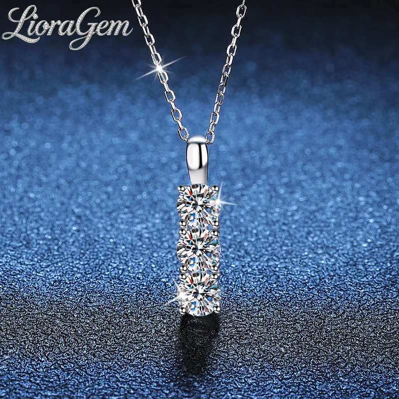 LioraGem Platinum PT950 Three-Stone Stacked Pendant Moissanite Necklace, Fashionable 1.5-Carat Moissanite Collar Necklace