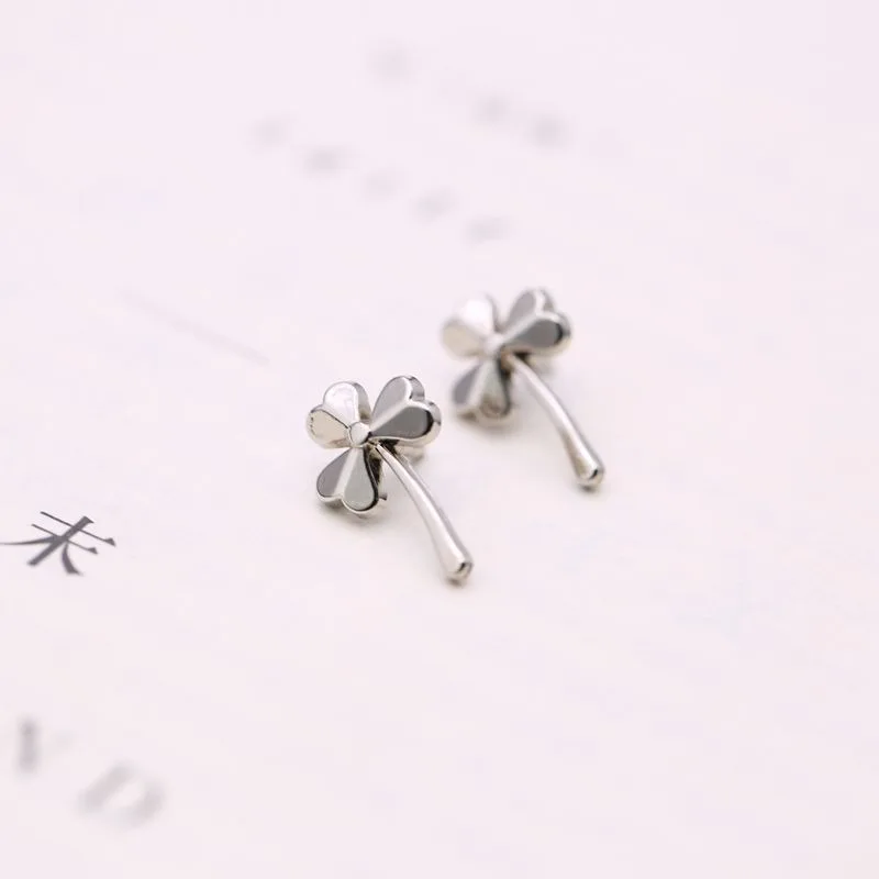 Design sense three-dimensional clover brooch fashion men's suit shirt neckline metal leaf pin collar pin buckle accessories