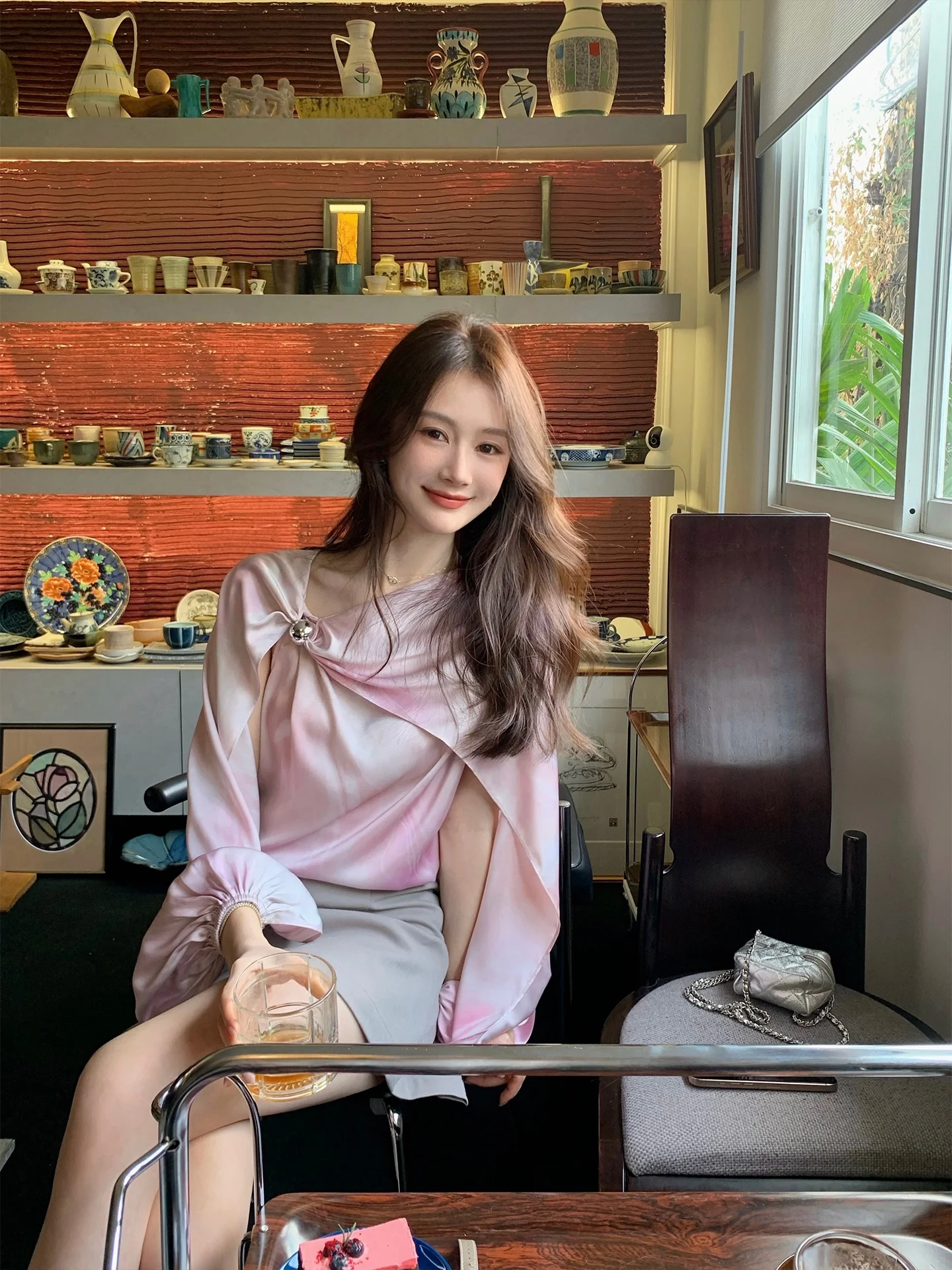 

Асимметричный топ с градиентным окрашиванием и серебряными бусинами, женская свободная блузка с длинным рукавом, повседневная, имитация двухслойности